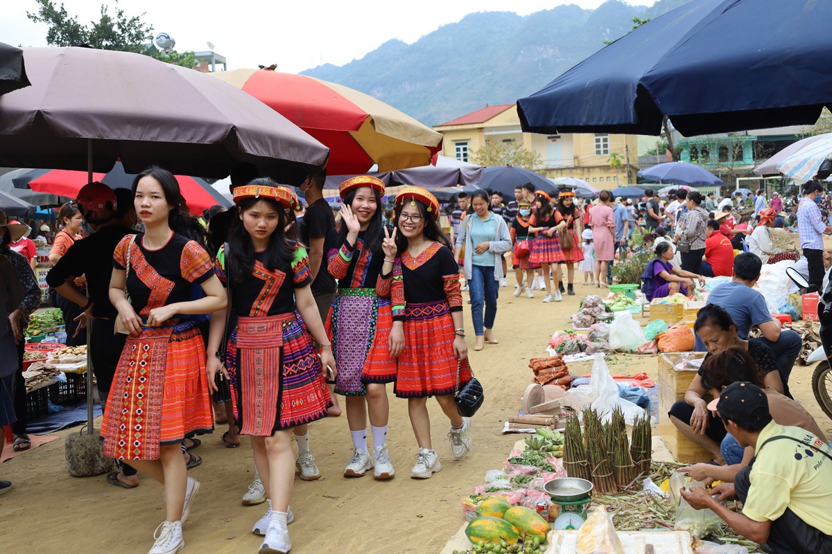 chợ phiên Mai Châu
